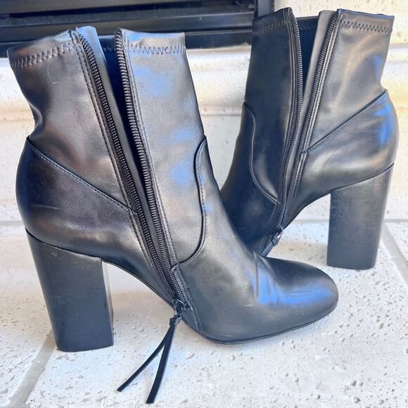 Rebecca Minkoff Black Leather Ankle Boots Zip Closure on Inside Ankle Size 9.5 - Picture 10 of 14